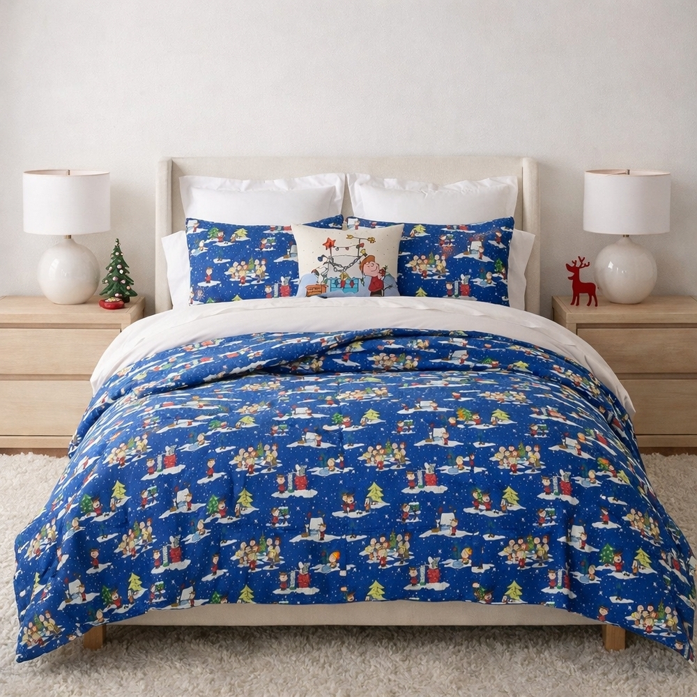 Pottery Barn Charlie Brown Christmas Comforter King Cal King NEW Peanuts Holiday